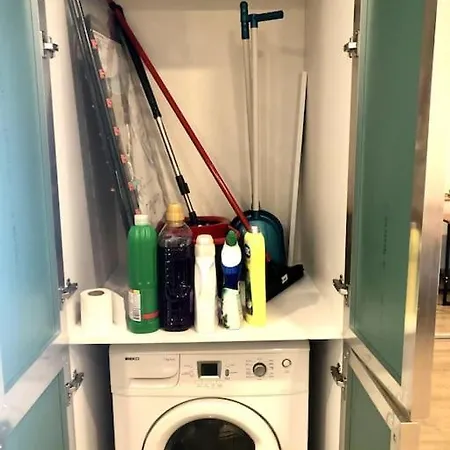Appartement Secured Lux 2 + 1 - Gym, Sauna & Parking