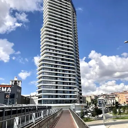 Secured Lux 2 + 1 - Gym, Sauna & Parking Стамбул